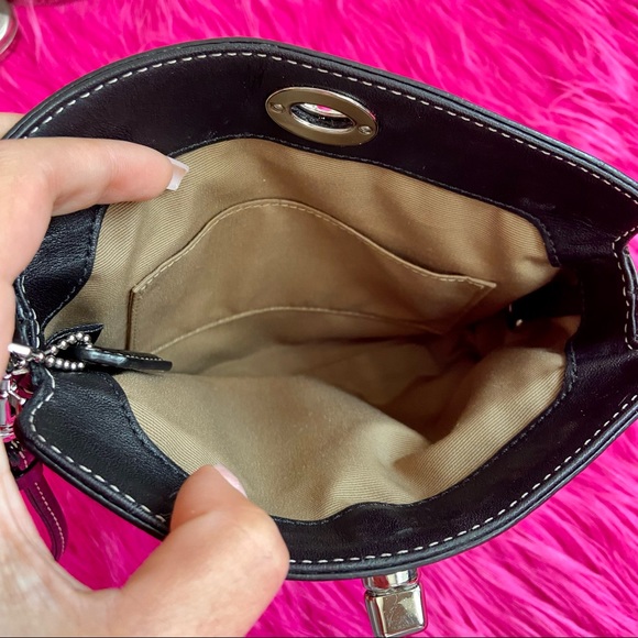 Y2K Black Patent Leather Coach Wristlet - Picture 4 of 7